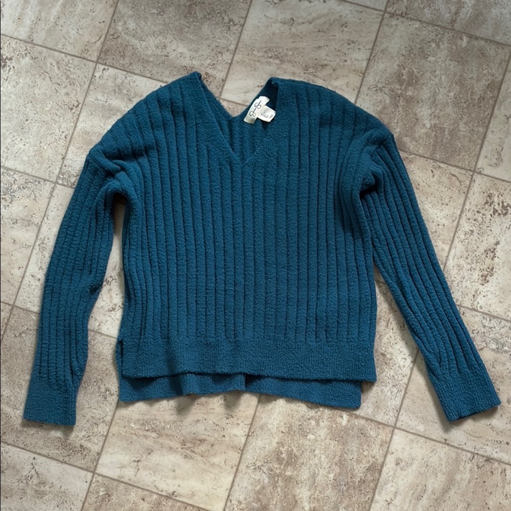 Jessica Simpson V-Neck Blue Cable Knit Sweater